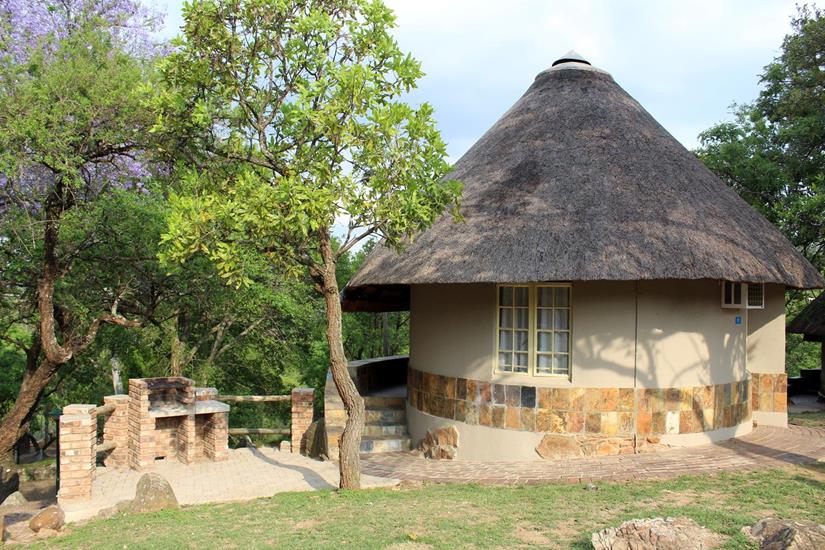 Badplaas, A Forever Resort: 2-Sleeper Rondavel. Open plan (1 double bed)