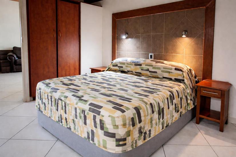 Badplaas, A Forever Resort: 6-Sleeper Chalet. 3 bedrooms (1 double bed & 4 single beds)